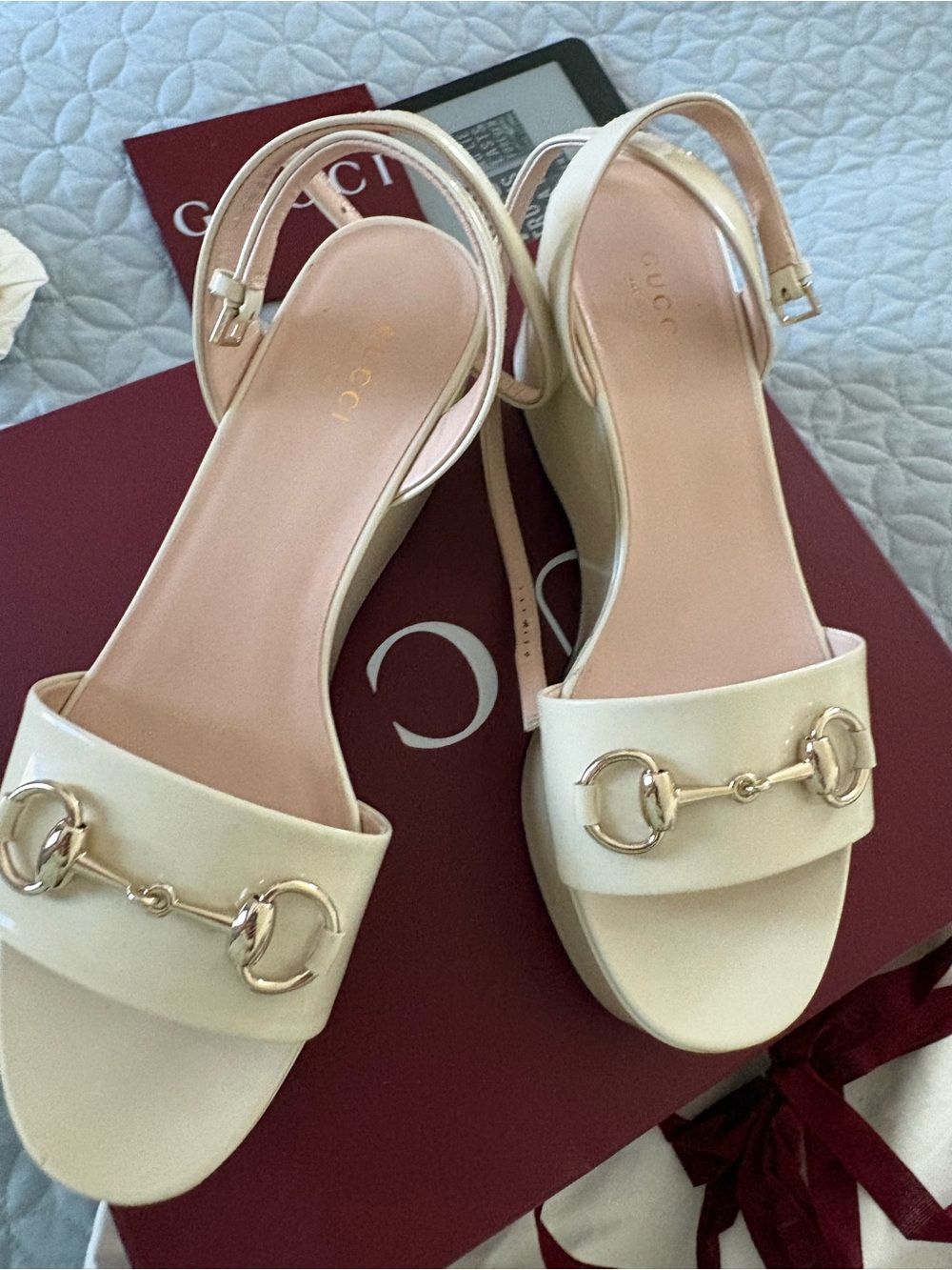 Gucci - Authentic Gucci
Lady Horsebit 75MM Leather Platform Sandals, 37 1/2